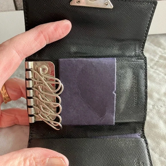 Vintage PRADA TESSUTO six key case, box & authenticity card. Black/silver. - Picture 6 of 7